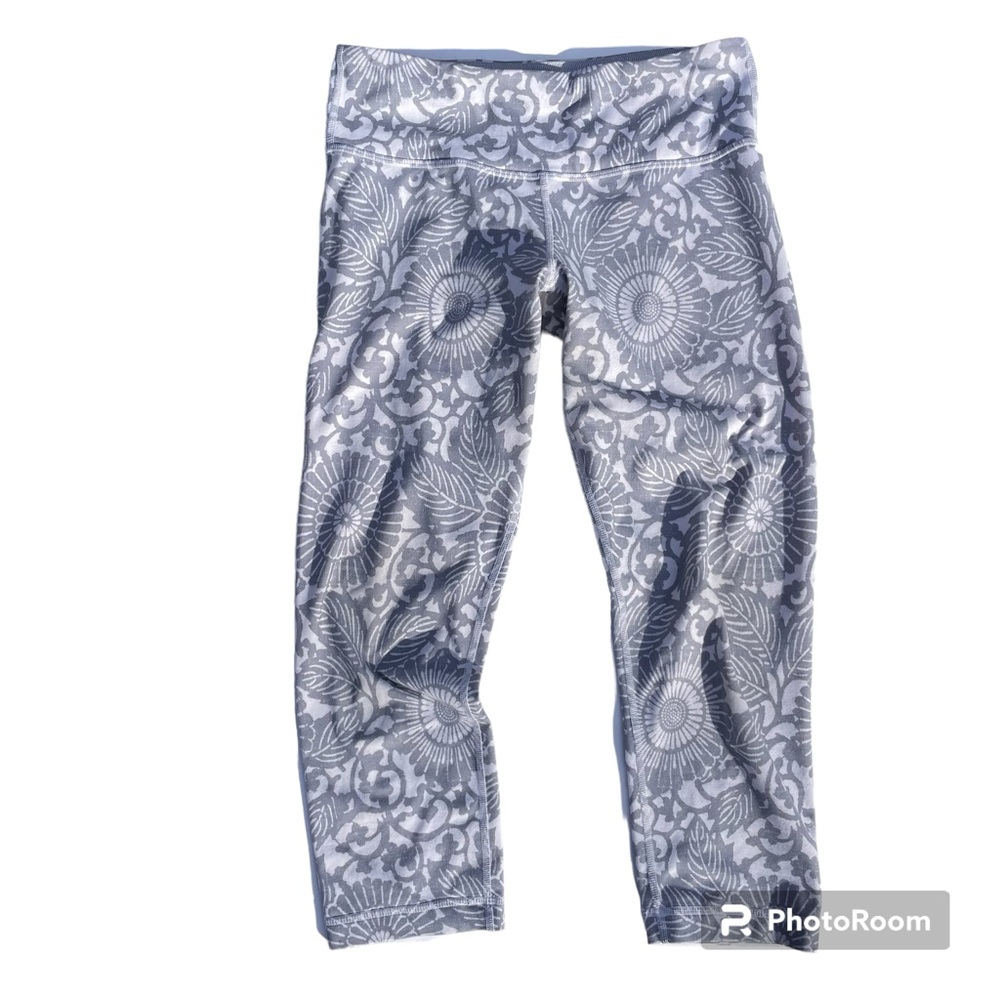 Lululemon Wunder Under Crop Legging Fossil Grey Beachy Floral w white Rare 6 - Picture 2 of 10